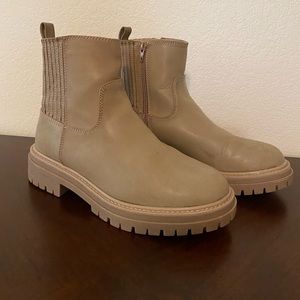 Time and Tru beige Chelsea Lugsole boots